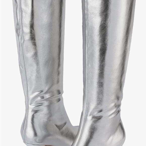 BRAND NEW! Perfect for Renaissance Tour 🐝 - Picture 2 of 4